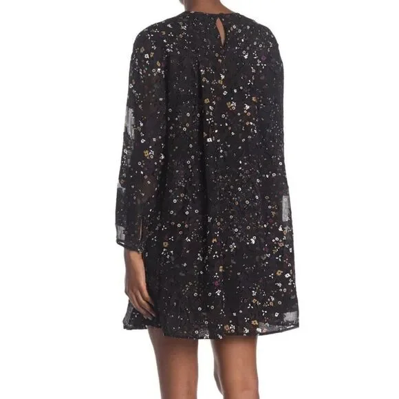 Twist Front Long Sleeve Dress from CLUB MONACO - Picture 2 of 9